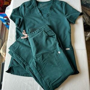 FIGS sat XS top XS/P bottom